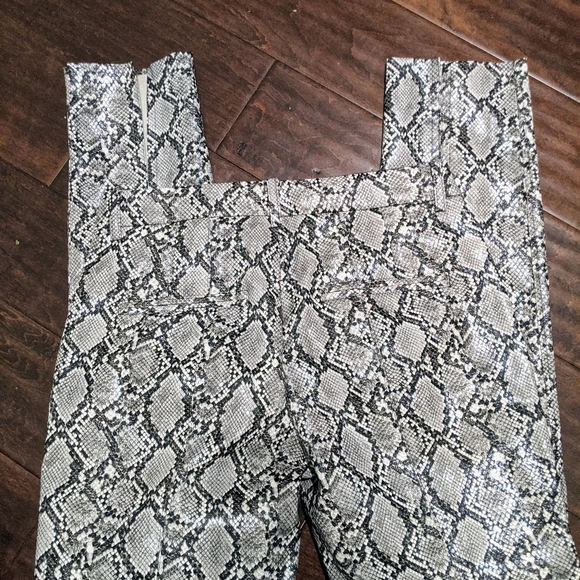 Zara Faux Leather Printed Pants - Picture 3 of 7